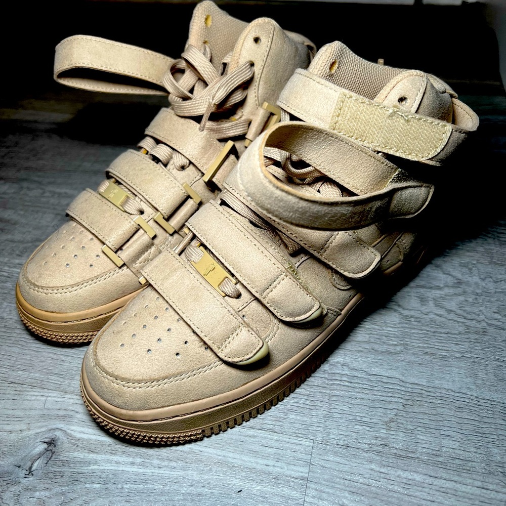 Billie Eilish Nike High Top WORN ONCE